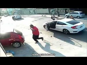 Brazil Realengo, Rio de Janeiro 27.03.2018 Armed Carjacking Caught On Video