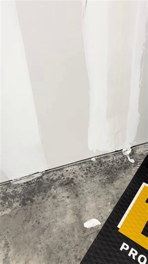 You no longer have to stress about chaos on the job, the T-RAXX is here! To keep your tools safely stored and protected, the FLEXX Stack Pack and the T-RAXX work amazing together. #ToolOrganization #DrywallTools #SpecialtyTrades #ConstructionTools | TapeTech