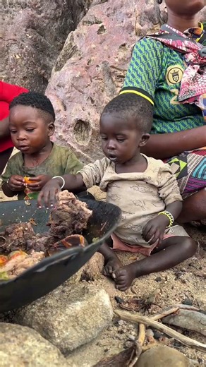 The daily life and diet of the Hazarbi tribe #africa