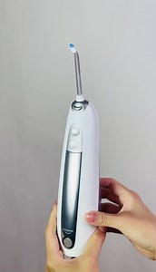 Flossing with braces can be tricky and messy. The Blast Water Flosser simplifies the process for anyone, whether it’s for you or your kids! | Colgate Australia and New Zealand