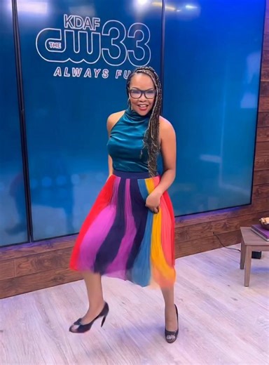 Yolonda Williams on Instagram: "Ok yall ! This is what happens when you’re up late scrolling on your phone. #blackgladyskravitz"