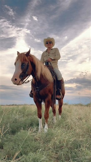 1.9M views · 17K reactions | En el norte, la vida se vive diferente.  | Mike Flores | Facebook