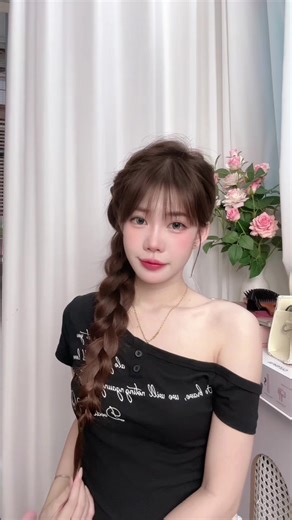 Hướng Dẫn Tết Tóc Lệch Một Bên Đẹp Mê Hồn