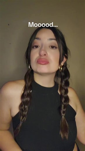 Rhythmic Dance Performance to 'Moooo...'