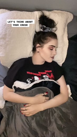 ✨my bedtime routine✨ #HolidayTreats #nightroutine #crush #alt #goth #queer #lgbt #bedtimeroutine #fy #fyp #foryou