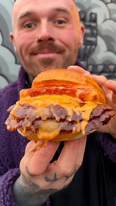 Oft #burger #smashburger #halloumi #bestburger #cheeseburger | MeatCastles