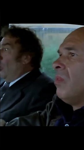 Coluche Inspecteur la Bavure (1980): "La demoiselle voulait de l'action, elle va en avoir (suite)".