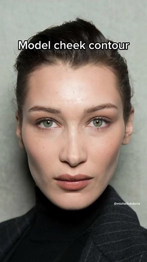 Have you tried this method before? Model cheek contour technique #contourtutorial #contourhack #makeuohacks #cheekcontour #howtoslimyourface
