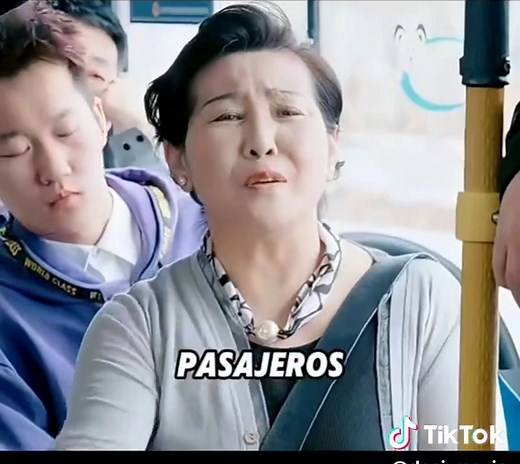 part 1/2 #deci_movie #movierecommendation #moviesummary #resumenesdepeliculas #movie
