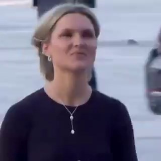 Bu ve Kanada’daki avukatın mabad alev çıkarır bugün zirveden sonra. Bu arada ikisinin de derdi enflasyon, şatafat, muhaliflere davranış değil dümdüz hayatlarının %80’lik diliminde taptıkları adama karşı Erdoğan’ın zaferi. Daha düzgün muhalif yok mu şunu eleştirecek fetöcü dışı