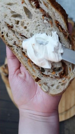 I just made a carrot cake sourdough and cream cheese icing 🤌🏼✨ #sourdough #sourdoughbread