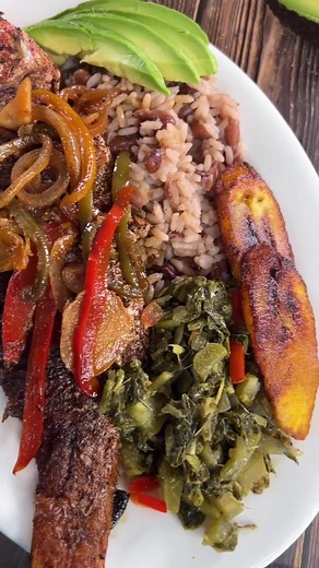 Credit : thatnursecancook #foryoupage #fypシ #foryou #jamaicanfood #blackcommunity #cheff #delicious #seafood #fishtok