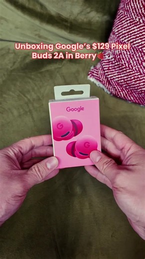 Unboxing Google’s $129 Pixel Buds 2A in berry 🍓