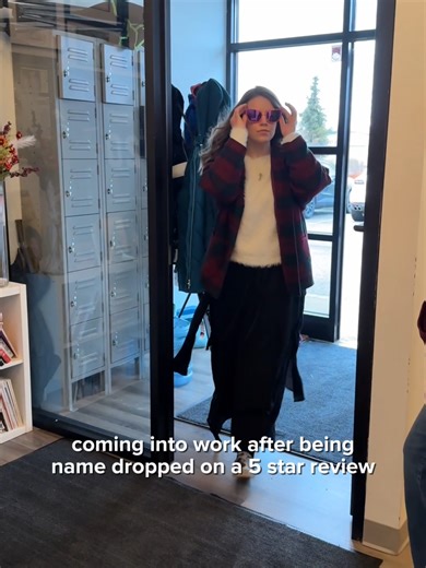 When you walk into work and see your name in five-star reviews… the team feels it too. Huge kudos to our customer service crew especially Morgan holding it down behind the scenes and connecting with all of you. And shoutout to our rookie Mariah for jumping right in. Couldn’t do it without this team. #beautybrand #smallbusiness