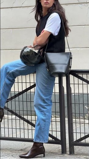 Spotted: your new favorite bag, Gary. #sezane #parisstyle #fashion #outfitinspo #style #handbags