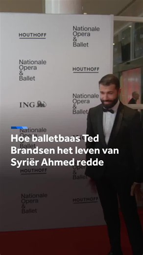 Na 23 jaar neemt directeur Ted Brandsen afscheid van het Nationale Ballet. Onder zijn leiding groeide het Amsterdamse balletgezelschap uit tot een van de meest toonaangevende ter wereld. Brandsen kwam tien jaar geleden in het nieuws toen hij Ahmed Joudeh naar Nederland haalde. De Syrische danser vertelde in een reportage van Nieuwsuur dat hij vreesde voor zijn leven. De balletdirecteur zag die reportage en besloot Joudeh te redden. Tien jaar later bezocht de Syriër Brandsens afscheidsvoorstellin