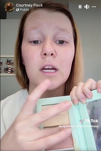 Contour!! Don't be intimidated and don't feel like you need to be precise! PiperBlue makeup blends out so easy. You really can't make a mistake. #Organicmakeup #contourmakeup #hormonefriendlymakeup #naturalmakeup #creammakeup #naturalingredients