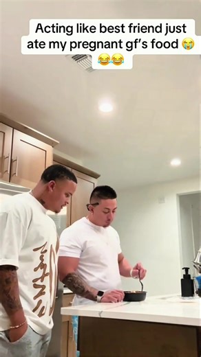 He was fr scared 😭😂😂😂 #funny #viral #blowthisup #hilarious #larobenz