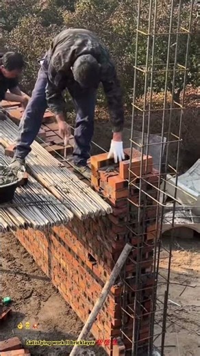 Use rebar to make wall stronger : Clever method of Bricklayer