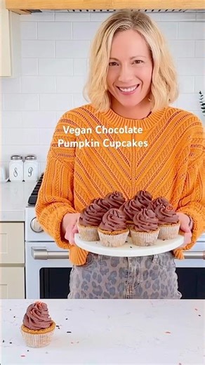I Made Vegan Chocolate Pumpkin Cupcakes