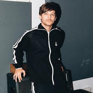 Louis Tomlinson: Best songs, Albums and Concerts - Mozaart