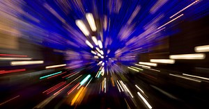 Mi történne, ha a fény jóval lassabb lenne?