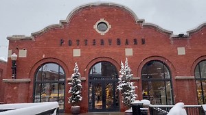 15K views · 149 reactions | From in-store pickup (with gift wrapping!) to hosting essentials, we’ve got you covered with any of your last-minute holiday needs. Find your closest Pottery Barn on our site: cur.lt/x4try1opg | Pottery Barn | Facebook