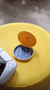 Invisalign UK & Ireland on Instagram: "Clear aligners are a total must-have for a flawless smile ✨ ⁣ ⁣ Don’t wait, grab your Invisalign® aligners today and get one step closer to the smile you’ve always wanted!⁣ ⁣ Tap the 🔗 in our bio to start your smile journey!"