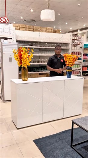 New Arrivals🔥🔥Hizi ni moja ya sideboard bora kabisa kwani zitakusaidia kupanga vitu vyako ndani kwa utaratibu mzuri, unaweza tunza vitu vingi kwenye eneo dogo. iwe nguo,vitabu au accessories zingine Kikubwa zaidi ukinunua kupitia tovuti yetu utapata points zitakazo kuwezesha kupata zawadi au kushinda bidhaa zingine bure 🛜 Pakua Application yetu ya Littlemore Tanzania Playstore au Appstore 📶Tembelea Duka mtandao katika tovuti yetu www.littlemore.co.tz chagua bidhaa hii kisha uiwekee order.🚀�