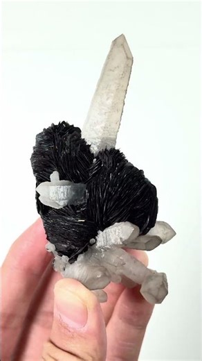Crystals and spherical magnetite ore occur together#crystals #calcite