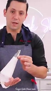 Learn in 1 minute how a professional pastry chef uses a piping bag! Thanks to our friend Chef Christophe Rull for this short, informative technique video! These piping tips will come in handy especially when you bake the NEW pavlova recipe that went live last week! In case you missed this new recipe, head on over to my YouTube channel: https://www.youtube.com/playlist?list=PLYL438C4NKvfUWPc09zcE7isEarXgq1Ho | Sugar Geek Show