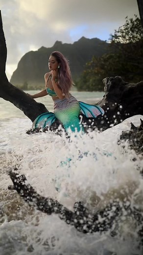 Nothing like a good Captain Jack Sparrow moment 🏴‍☠️ #mermaid tail by Finfolk Productions | Mermaid Sirenity