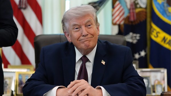 Trump unveils presidential library plans with gold Trump statue, gifted jet in video made by AI