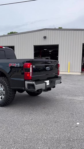 Jake’s 2023 Akins Ford F-250 Lariat 2.5” #leveledon37s and tremor shock replacements and you know we all love the Nitto Trail Grappler MTs! #realdealneal #akinsford #wildwillies #fordf250 #f250 #fordsuperduty #superduty #powerstroke #alumiduty @fordtruckclub @alumiduty @fordtrucksworld @fiftynation @super_duty_enthusiast @dirtydutys @nittograpplers @nittotire @dieseltrucking @readylift @jake__r0yal | Real Deal Neal at Wild Willies & Akins Ford