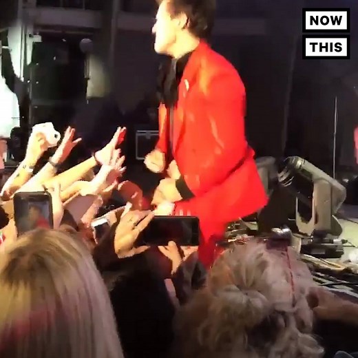 #RespectHarry is trending after Harry Styles was seemingly groped while performing | NowThis Entertainment