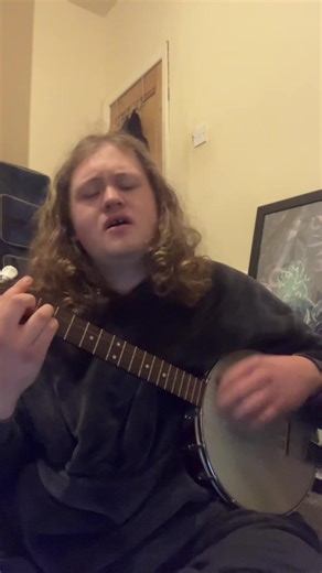 I've been trying to get back into banjo but it's really not going well. I've played a bit of Bluegrass and some frailing in the past, but have never really been able to come to grips with the fretboard and especially playing decent melody. I'm probably going to start with some jazz rhythm banjo and just readjust to the chord shapes and stuff; but honestly it's really disheartening because I love the instrument but have no idea how to progress. I will probably need a teacher to make any real prog