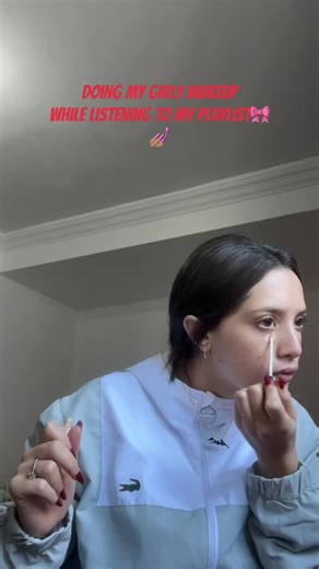 Girly Makeup Tutorial with Favorite Playlist