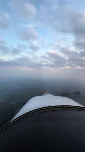 Doesn’t get much better than this 🪁 #fypシ #diamondaircraft #pilot #house #chrisstussy