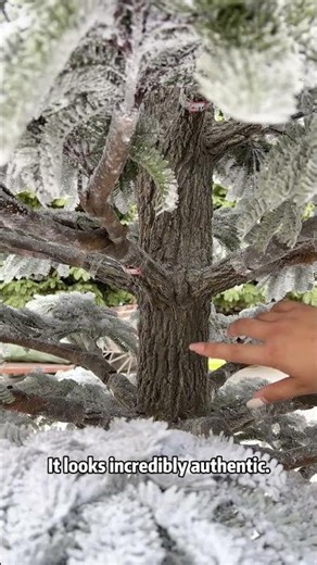 🎄The Perfect Christmas Tree for Commercial Displays