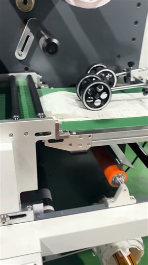 Smart-360 boxes in mold label IML cutting and producing ✅