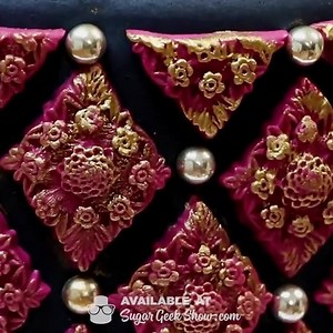 It's fall, get your quilts out! Ok not that kind of quilt... cake quilt!⁠ ⁠ Learn how to create a beautiful faux quilted look on cakes. This design uses @marvelousmolds Royal Garden Quadrille Mold! ⁠ ⁠ I'll be honest, this is not one of my quick and easy techniques, but it looks super pretty and is definitely worth the time! ⁠ ⁠ Check out the full tutorial on my YouTube channel!⁠ https://www.youtube.com/watch?v=FtKQf4MNgqk&feature=youtu.be | Sugar Geek Show