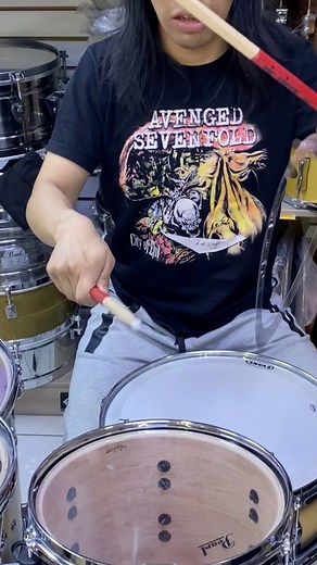 1.1M views · 15K reactions | Las sordinas cambian mucho el sonido de los tambores 論  #baterista | Clases de Bateria - Ricardo Caldas | Facebook