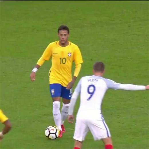 Passe aérienne en profondeur de l’extérieur du pied faible 🤯Neymar 💫 Quel talent ‼️