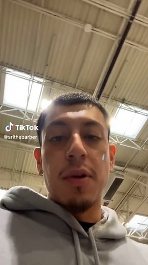 Barber Ring Light Hack: Creative Lighting Ideas for Barbers