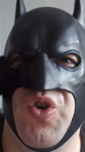 Batman calls the doctor #phonecall