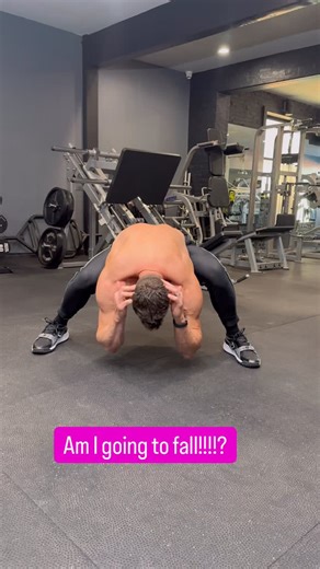 Joey Thurman | Fitness Expert on Instagram: "Most people fail this! Did I do it!?? #elbowchallenge #challenge #challenge @corerejuvenationmedspa thanks!"