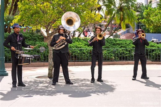 Disney's Hollywood Studios Adds New Four-Piece Band, 'HollyGroove Swinging'