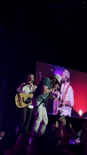 Thomas Rhett - Small town girls ft Tucker Wetmore Pittsburgh 6.13.25