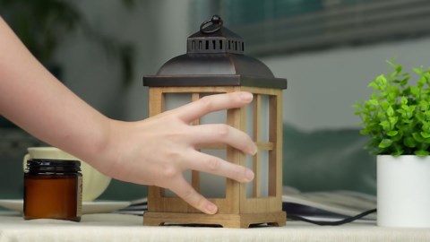 Wax Melt Warmer with Timer: Farmhouse Lantern Candle Warmer Electric Tart Burner with Lid for Scented Wax