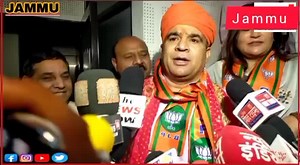 Jammu: Ritika Trehan, Chairperson Subhadra foundation and prominent social personality from Jammu joined Bharatiya Janata Party along with her supporters at BJP headquarter, Trikuta Nagar, Jammu. Bharatiya Janata Party (BJP) National General Secretary Vinod Tawde, J&K BJP President Ravinder Raina, former Dy. CM Kavinder Gupta, J&K BJP General Secretary Adv. Vibodh Gupta, Mayor Chander Mohan Gupta and other party leaders welcomed the new entrants into the party fold. Vinod Tawde said that BJP has